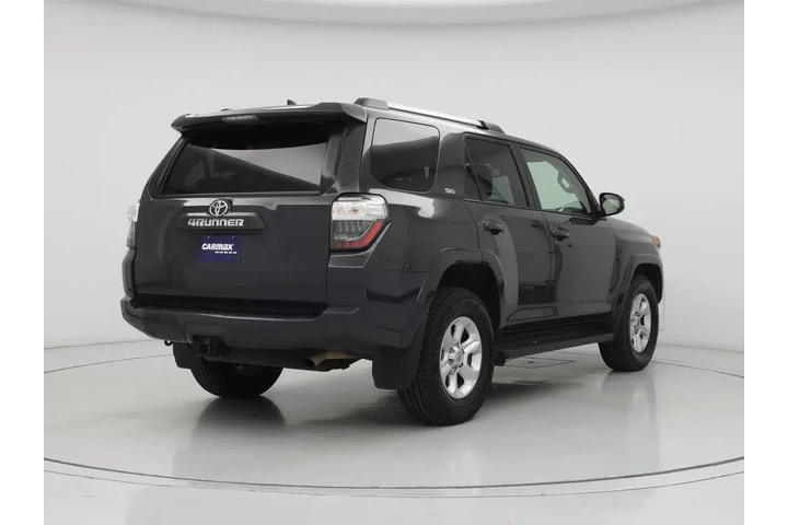 $35998 : Toyota 4Runner 2024 4x2 SR5 image 8