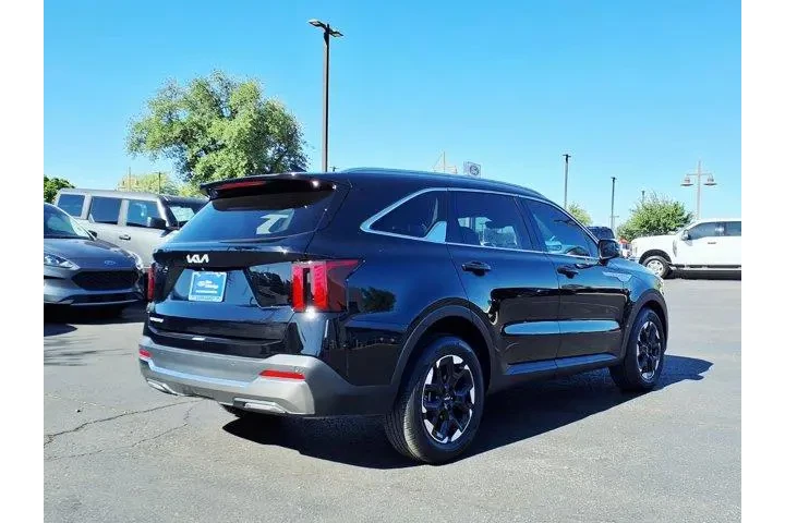 $31535 : Kia Sorento 2024 S 4dr SUV image 6