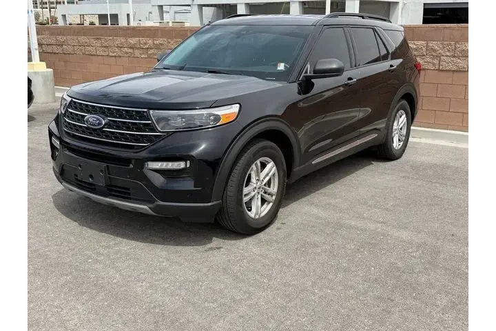 $24988 : Ford Explorer 2021 XLT 4dr S image 2