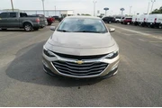 $19995 : Chevrolet Malibu 2024 LT 4dr thumbnail