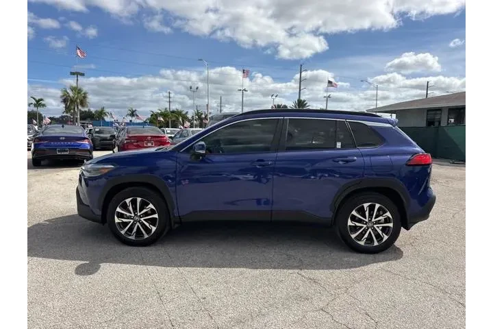 $27988 : Toyota Corolla Cross 2024 AW image 6