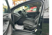 $6800 : 2017 FORD FOCUS2017 FORD FOCUS thumbnail