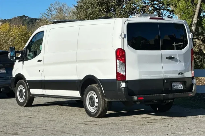 $22939 : Ford Transit 2019 150 3dr SW image 6