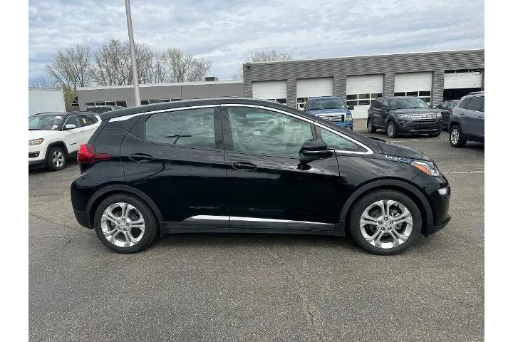 $10990 : Chevrolet Bolt EV 2021 LT 4d image 2