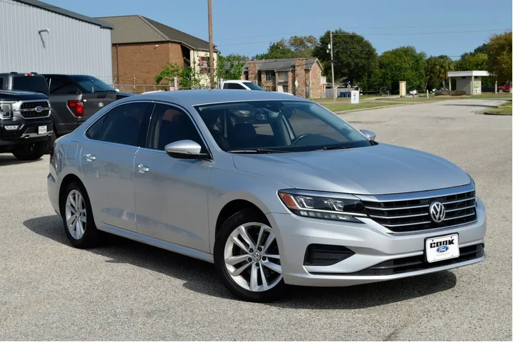 $16989 : Volkswagen Passat 2020 SE 4d image 7
