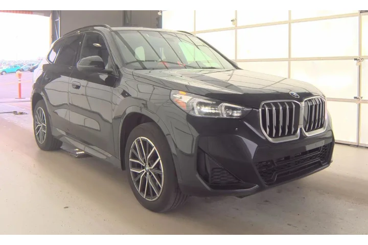 $35477 : BMW X1 2025 AWD xDrive28i 4d image 3