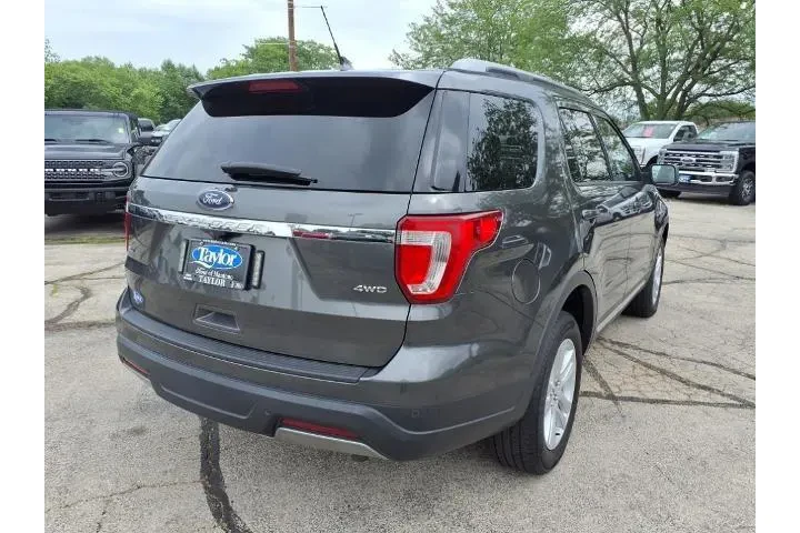 $15696 : Ford Explorer 2019 AWD XLT 4 image 7