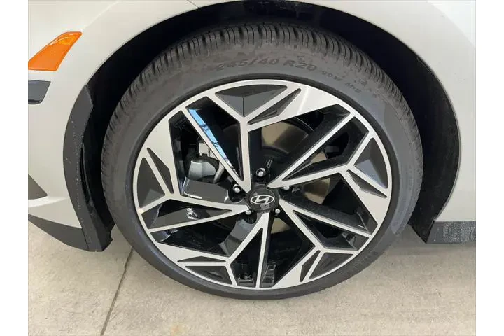 $37990 : Hyundai IONIQ 6 2025 AWD SEL image 7