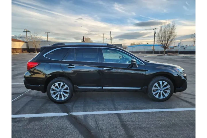 $17700 : 2018 Outback 2.5i Touring image 10
