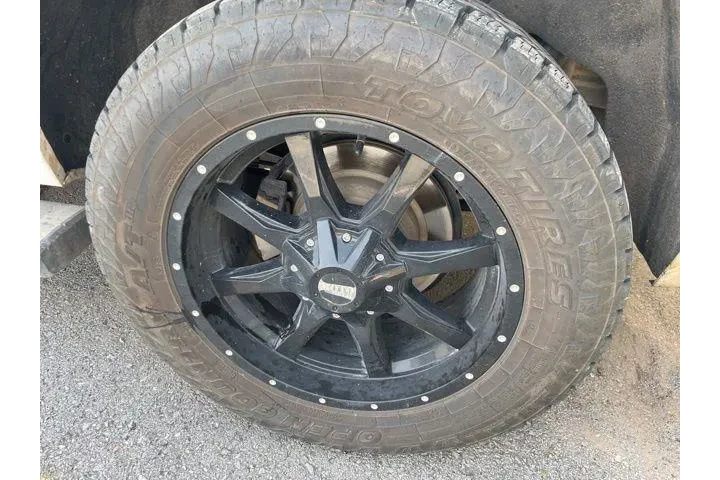 $13415 : Chevrolet Suburban 2016 4x4 image 9