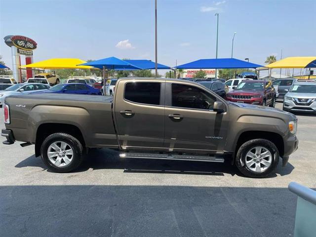 $28995 : Pre-Owned 2016 Canyon Crew Ca image 5