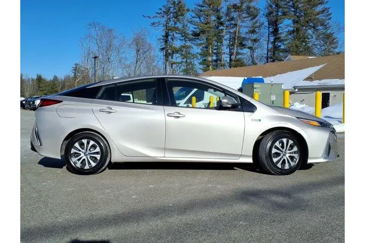 $22586 : Toyota Prius Prime 2020 XLE image 2