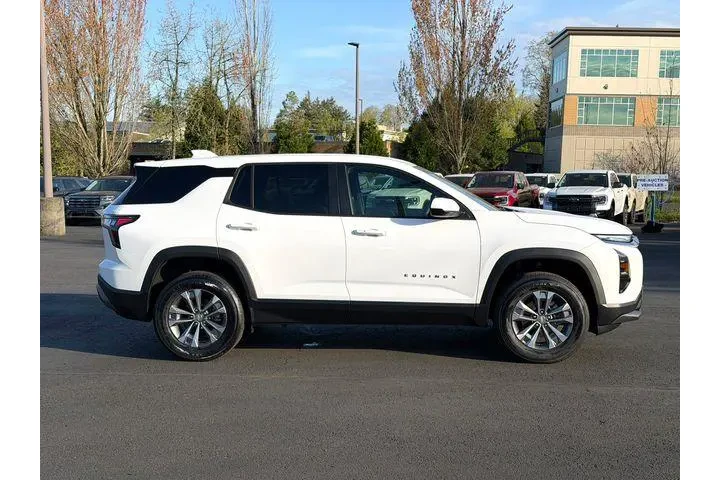 $26995 : Chevrolet Equinox 2025 LT 4d image 2