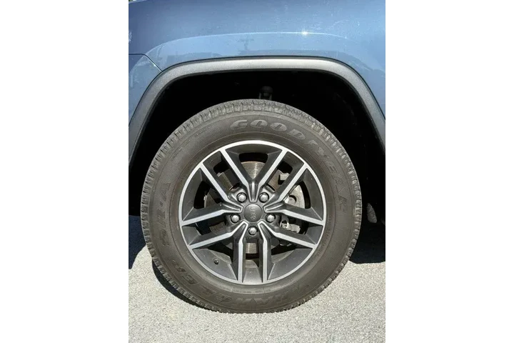 $18593 : Jeep Grand Cherokee 2020 4x4 image 9