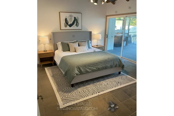 $2972 : Newly renovated, Three-bedroom image 4