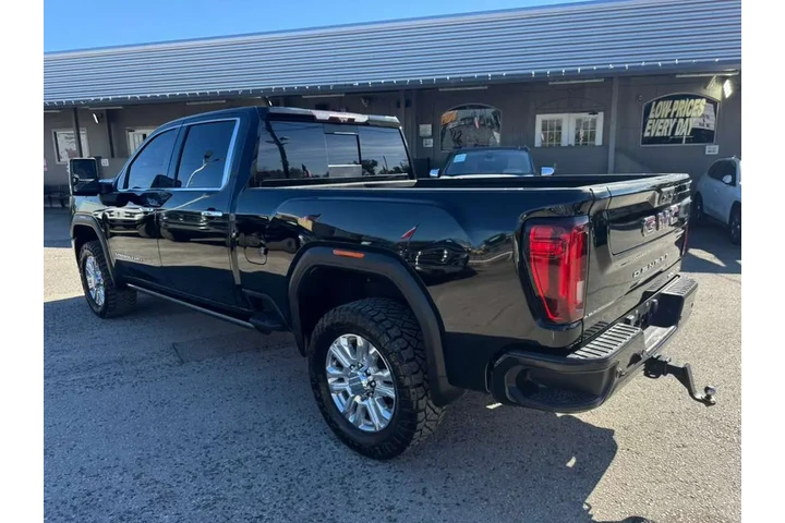 2021 GMC Sierra 2500HD Denali image 3