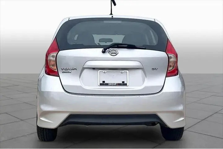 $7028 : Nissan Versa Note 2017 SV 4d image 4