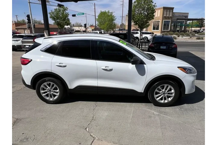 2022 Escape Hybrid SE image 4