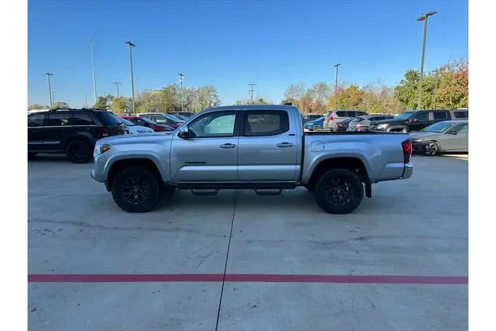 $27427 : Toyota Tacoma 2022 4x2 SR5 4 image 8
