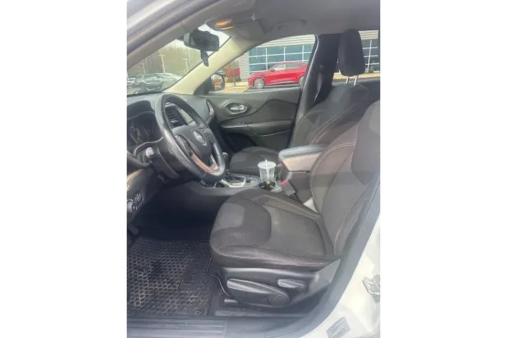 $9862 : Jeep Cherokee 2017 Latitude image 8