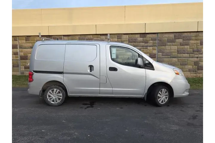 $5795 : Nissan NV200 2017 S 4dr Carg image 2