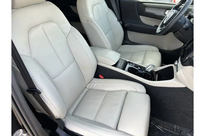 $25998 : Volvo XC40 2023 B4 Ultimate image 10