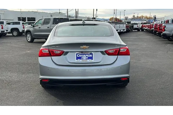 $20984 : Chevrolet Malibu 2024 LT 4dr image 6