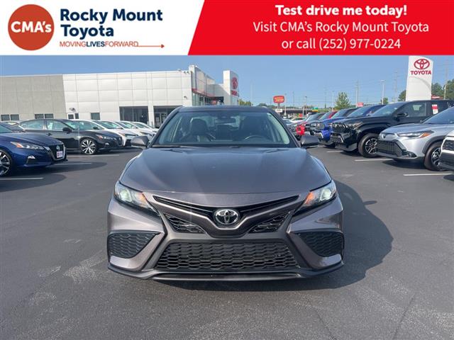 $22584 : PRE-OWNED 2022 TOYOTA CAMRY SE image 2