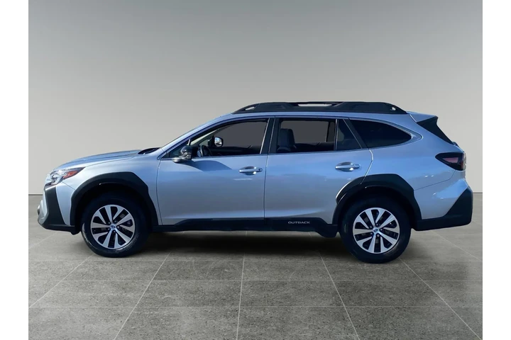 $30026 : Subaru Outback 2023 AWD Prem image 2