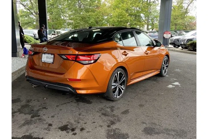 Nissan Sentra 2023 SR 4dr Se image 5