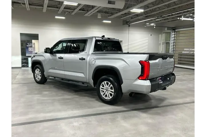 $39515 : Toyota Tundra 2022 4x4 SR5 4 image 3