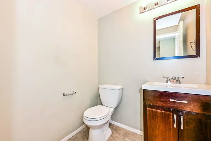 $3478 : Welcoming, comfortable 3bed image 9