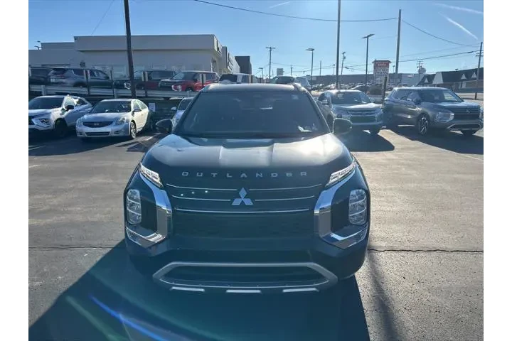 $24994 : Mitsubishi Outlander 2022 AW image 8