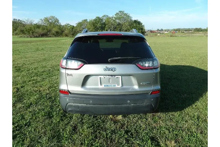 Jeep Cherokee 2020 Latitude image 8
