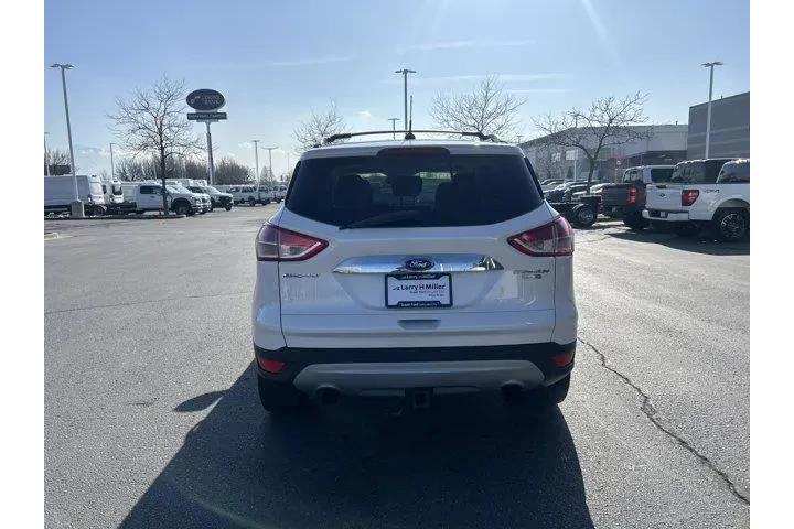 $8911 : Ford Escape 2015 AWD Titaniu image 4