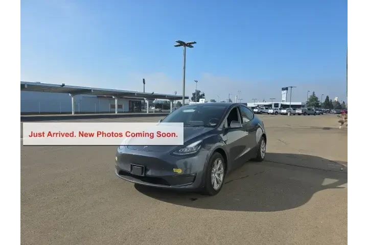 $27400 : Tesla Model Y 2022 AWD Long image 3