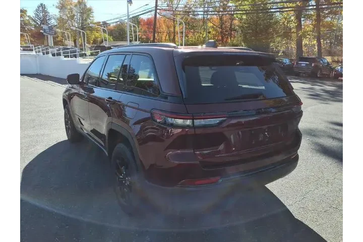 $37888 : Jeep Grand Cherokee 2024 4x4 image 5