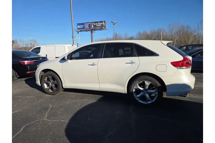 $11995 : 2009 Venza 4X2 V6 image 3