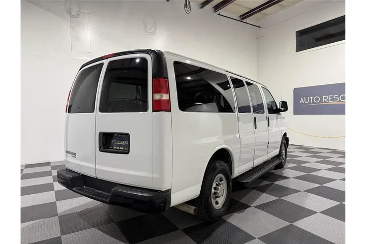 $15499 : Express Passenger 2014 image 4