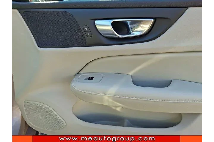 $21610 : Volvo S60 2024 B5 Plus Dark image 10