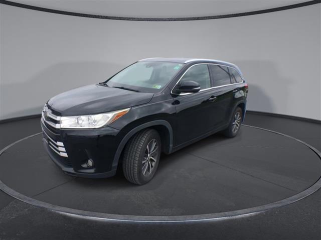 $19500 : PRE-OWNED 2017 TOYOTA HIGHLAN image 4