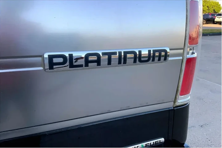 $17330 : Ford F-150 2013 4x4 XLT 4dr image 9