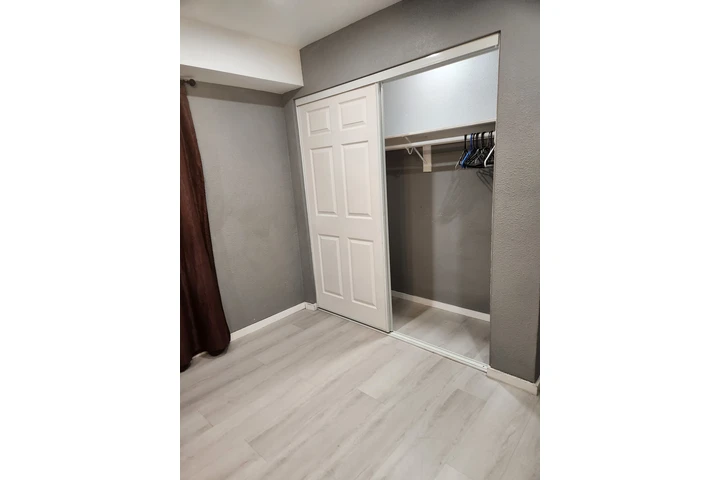 $1000 : 1 recamara  1 baño compartido image 1