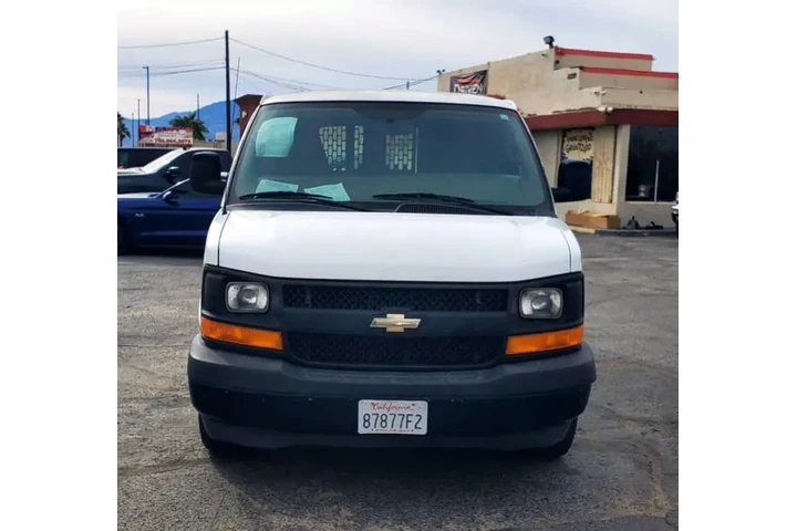 $15999 : 2017 Express 2500 image 3