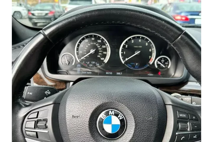 2017 BMW X52017 BMW X5 image 9