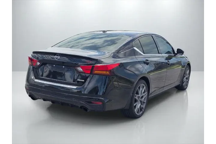 $26999 : Nissan Altima 2023 2.0 SR 4d image 5