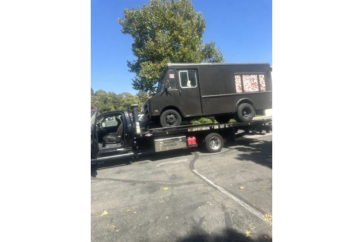 GRUA EN LA. Y SAN FERNANDO V.! image 2