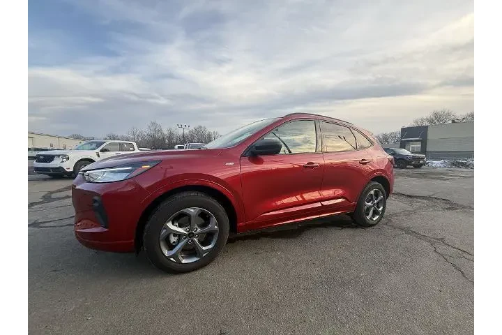 $29988 : Ford Escape 2024 AWD ST-Line image 6