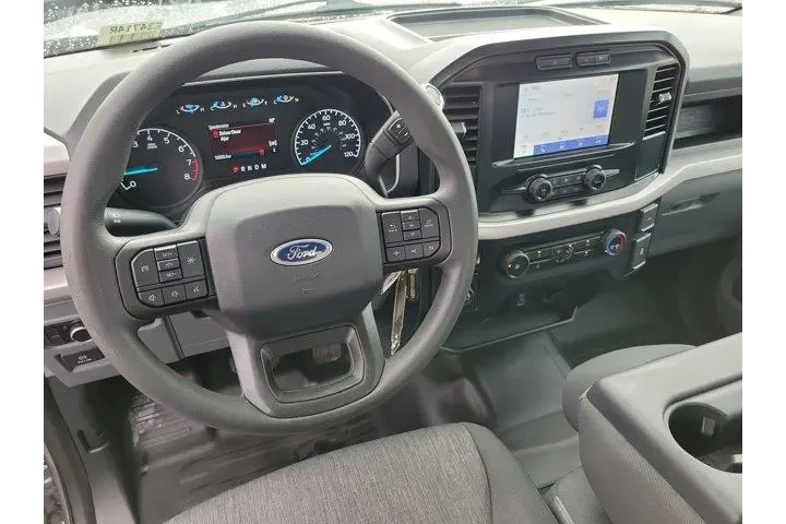 $28000 : Ford F-150 2023 4x2 XL 4dr S image 4