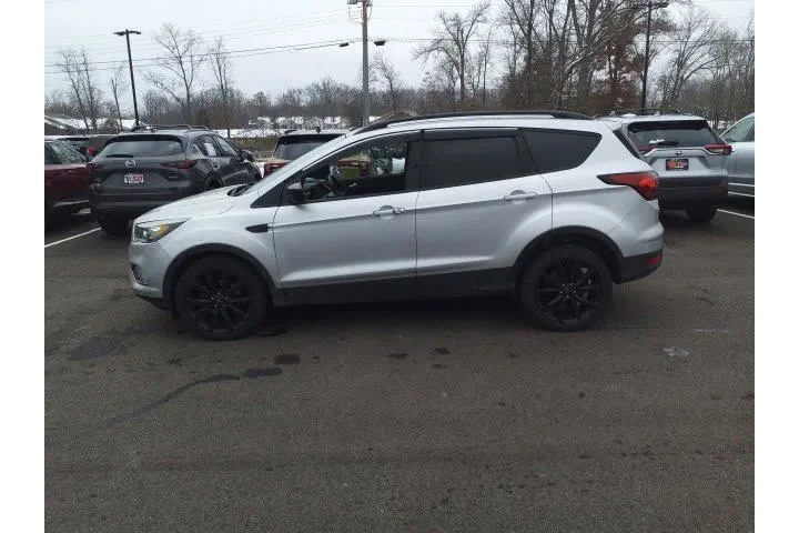 $13242 : Ford Escape 2019 SE 4dr SUV image 3
